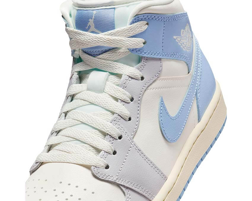Air Jordan 1 Mid W "Psychic Blue" - Image 2