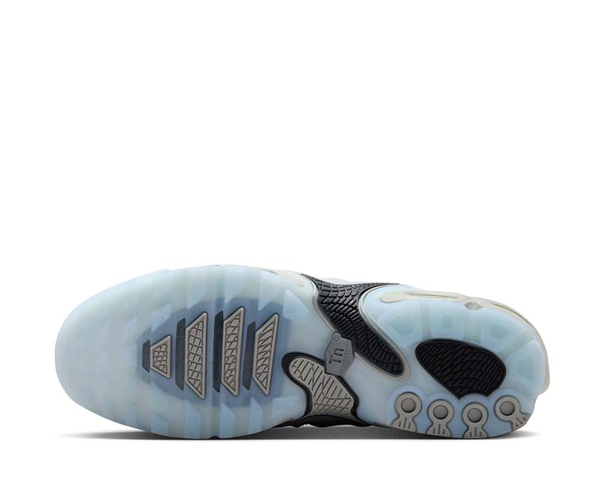 Nike Air Max Plus Drift - Image 5