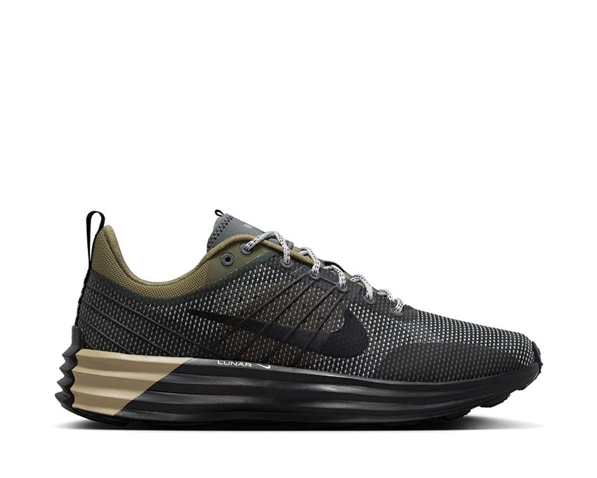 Nike Lunar Roam SE