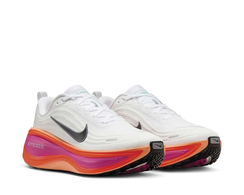 Nike Vomero Plus W "Fire Pink" - Image 3
