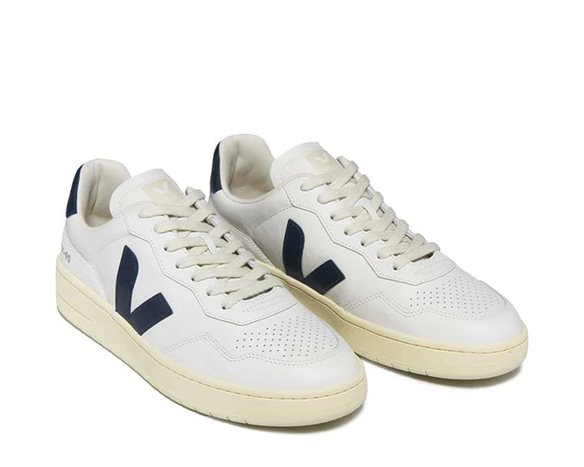 Veja V-90 OT Leather - Image 3